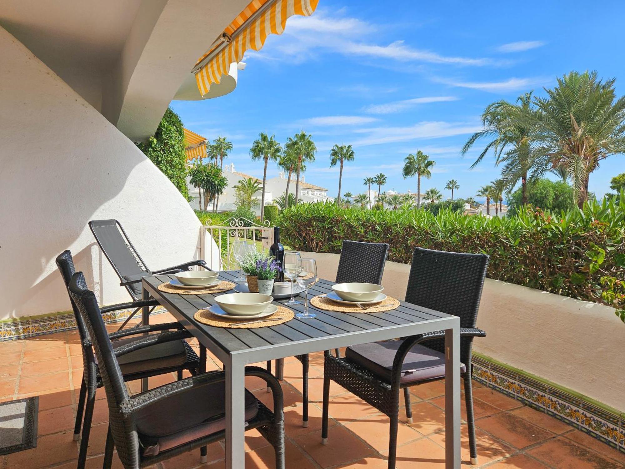 One Bedroom Apartment In Jardines De Calahonda MIJAS COSTA Zewnętrze zdjęcie