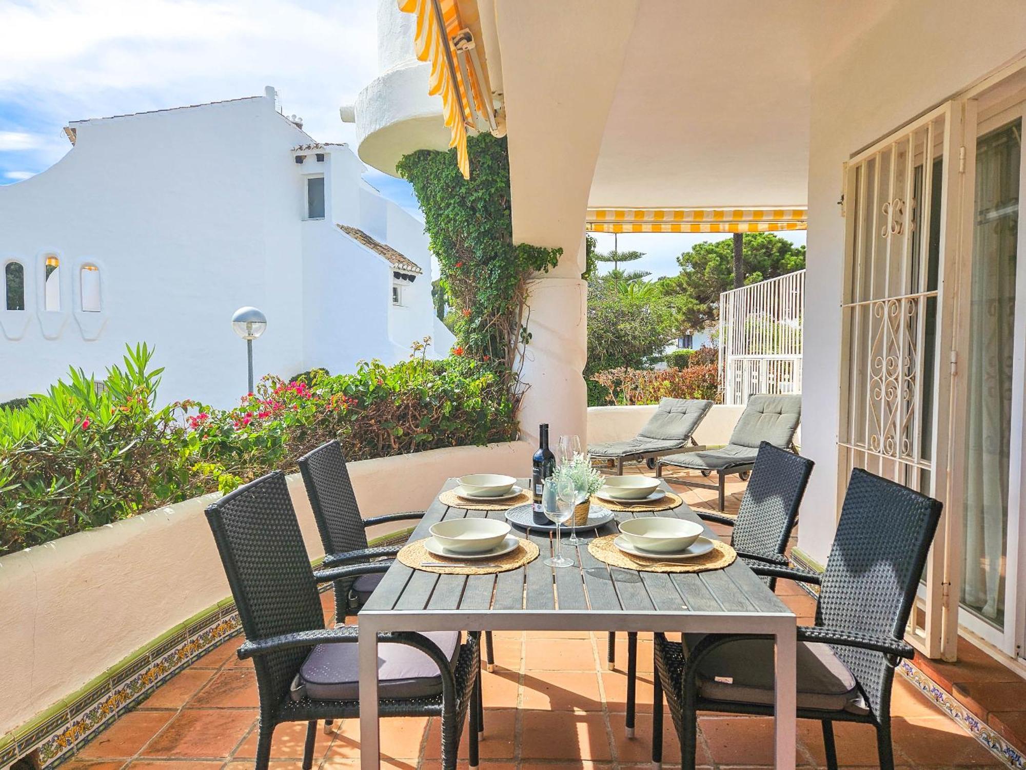 One Bedroom Apartment In Jardines De Calahonda MIJAS COSTA Zewnętrze zdjęcie